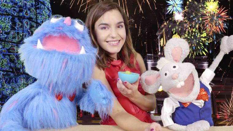 CAMPANADAS de NOCHEVIEJA con Jimena, Oliverio y Tristán. ¡Feliz Año Nuevo!